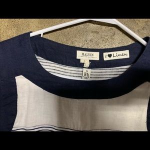 Adorable Malvin Navy and white Linen Dress. Perfect for summer!
